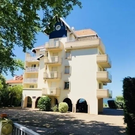 - Acces Plage, T2 Avec Balcon Et Parking - Fr-1-433-2 Apartment