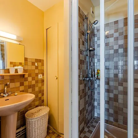 - Acces Plage, T2 Avec Balcon Et Parking - Fr-1-433-2 Apartment