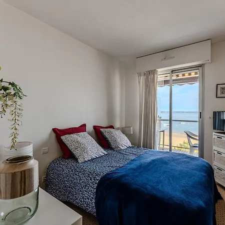 Apartment - Acces Plage, T2 Avec Balcon Et Parking - Fr-1-433-2