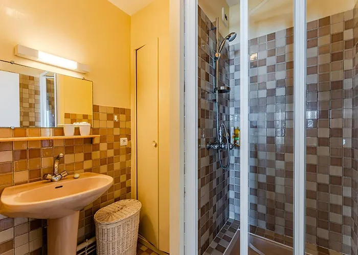 - Acces Plage, T2 Avec Balcon Et Parking - Fr-1-433-2 Apartment