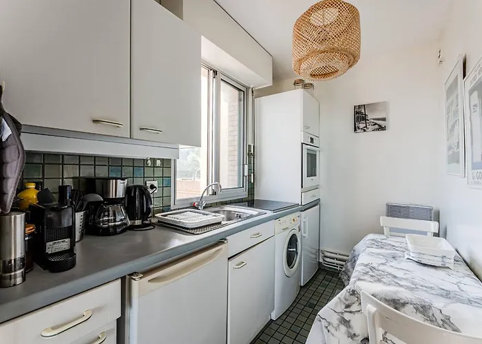 - Acces Plage, T2 Avec Balcon Et Parking - Fr-1-433-2 * Arcachon