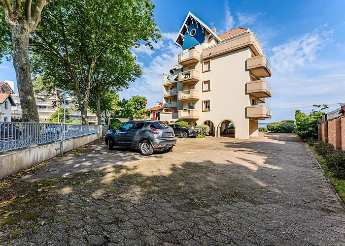 - Acces Plage, T2 Avec Balcon Et Parking - Fr-1-433-2 Apartment